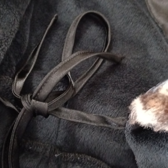 Betsey Johnson Velour Black W/ Leopard Faux Fur Trim Wrap Tie Robe Size L - Picture 7 of 7